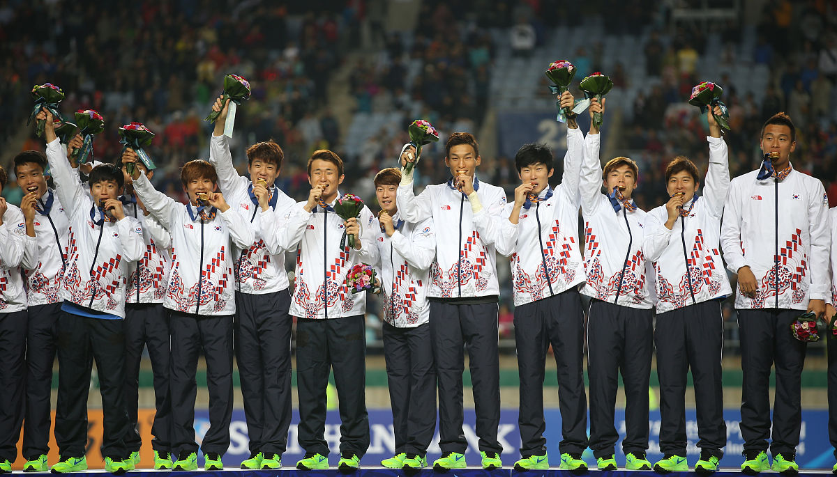 韩国队迎战亚洲杯卫冕冠军