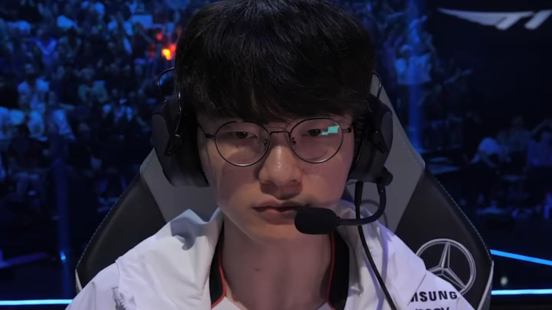 Faker在雄鹿比赛中绝杀，晋级引发热议！