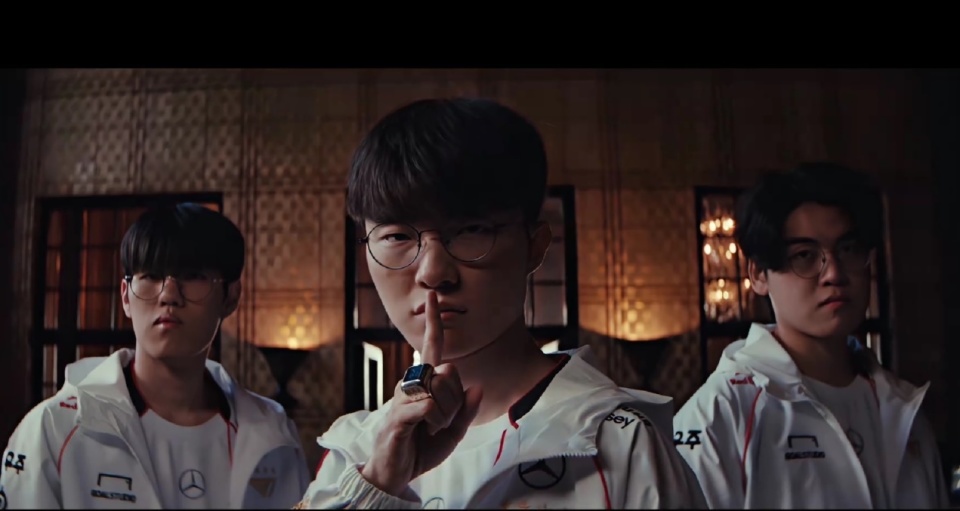 包含Faker连续十二场比赛得分超过逆转，TES挑战极限！的词条